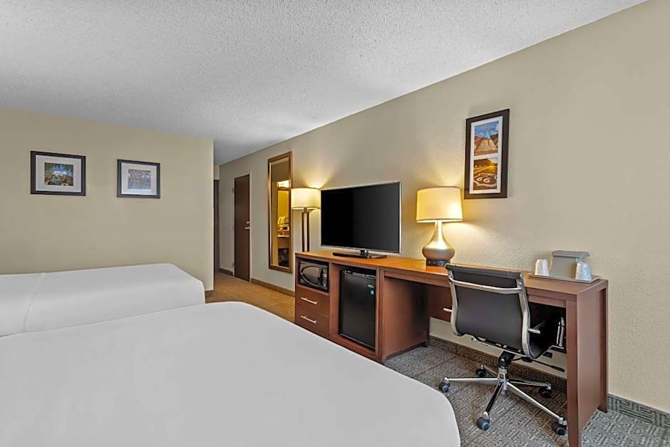 Comfort Inn City of Natural Lakes