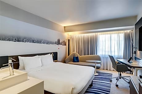 Executive Room with Queen Bed