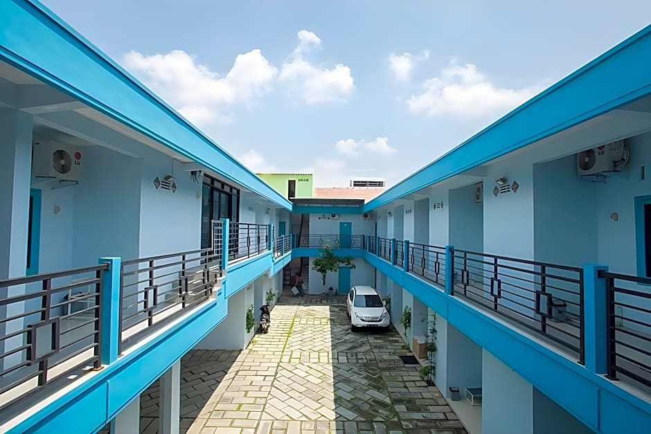 RedDoorz Syariah @ Kartohardjo Madiun