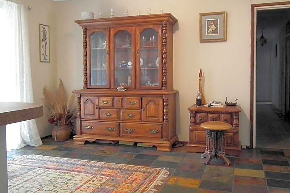 The Spanish Guesthouse, Private Rooms