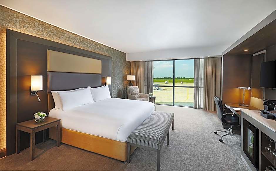 Legend Hotel Lagos Airport, Curio Collection By Hilton
