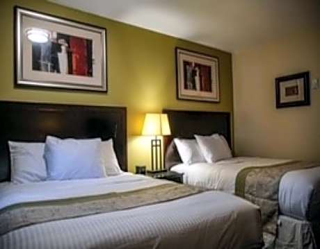 Skyland Motel Inn & Suites