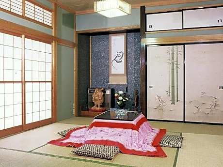 Japanese Style with Shared Bathroom - Half Board