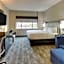 DoubleTree by Hilton St. Louis Forest Park