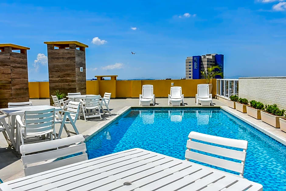 Mont Blanc Suites Duque de Caxias