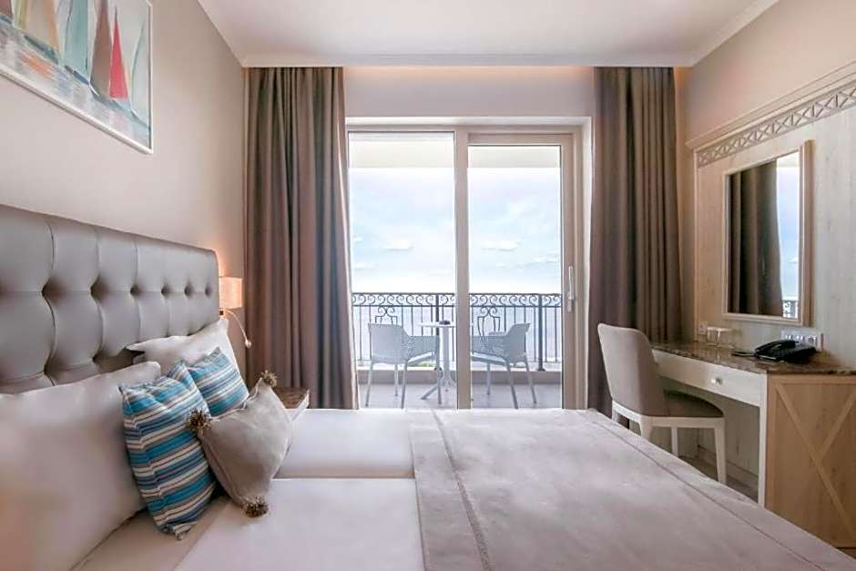 King Maron Beach Hotel & Spa