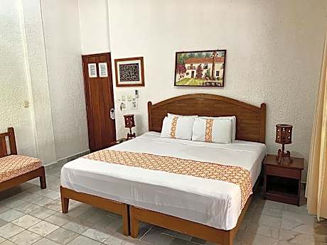 Deluxe Double Room with Bath