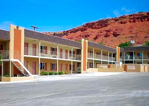 Economy Inn & Suites