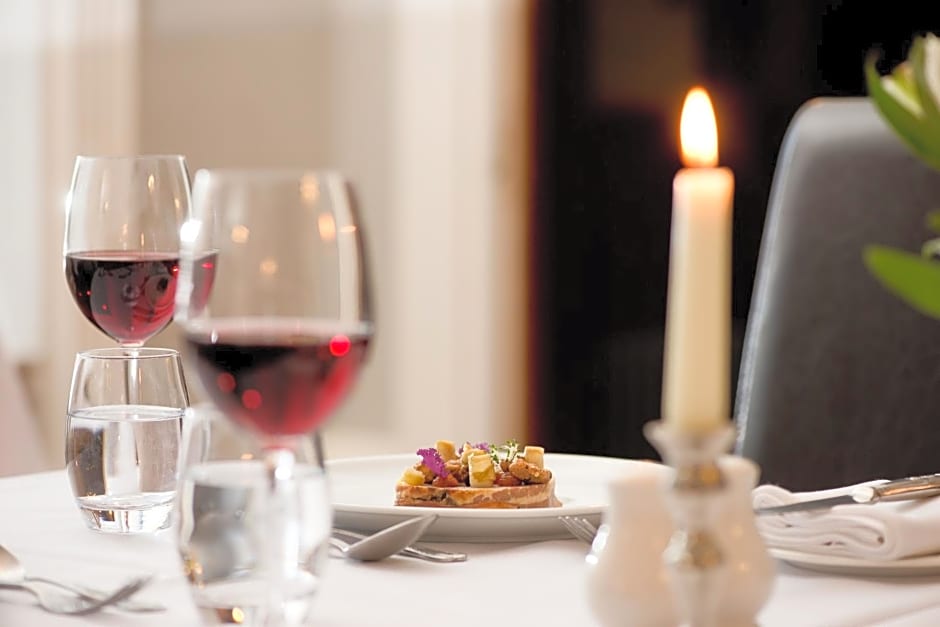 Glewstone Court Country House Hotel