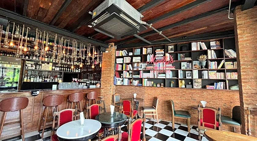 Huen Chang Puek Hotel