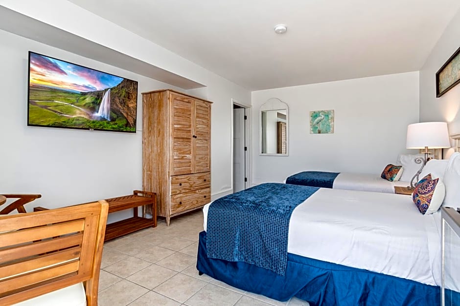 Lowes Wharf Marina Inn