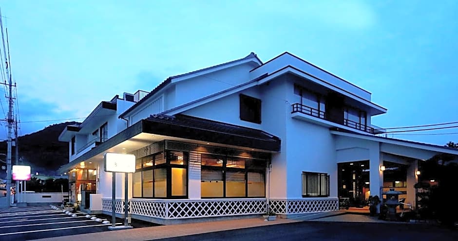 Rakusuien