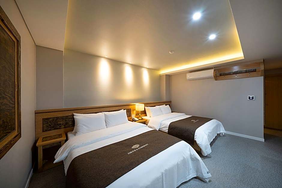 Amour Symphony Hotel