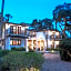 Black Dolphin Inn