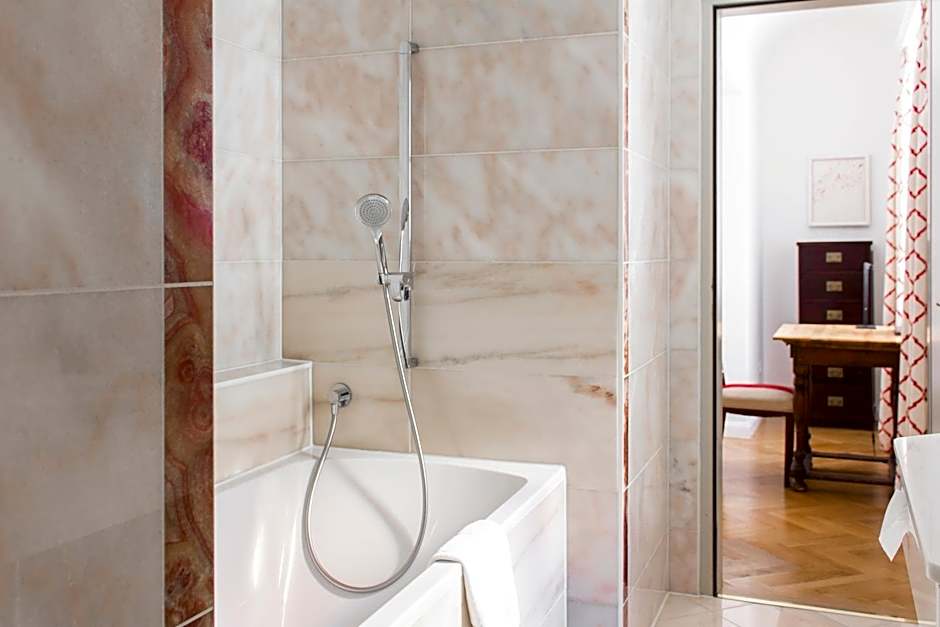 Schlossberghotel - Das Kunsthotel