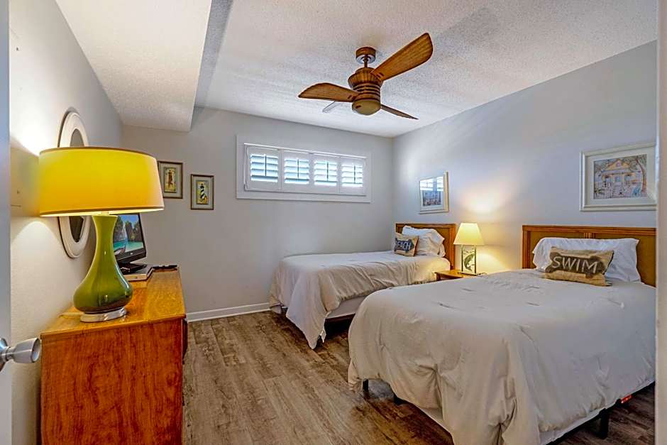 Emerald Oasis, Emerald Oasis- Gulf Front, Great for Families and Close to Destin Harbor!