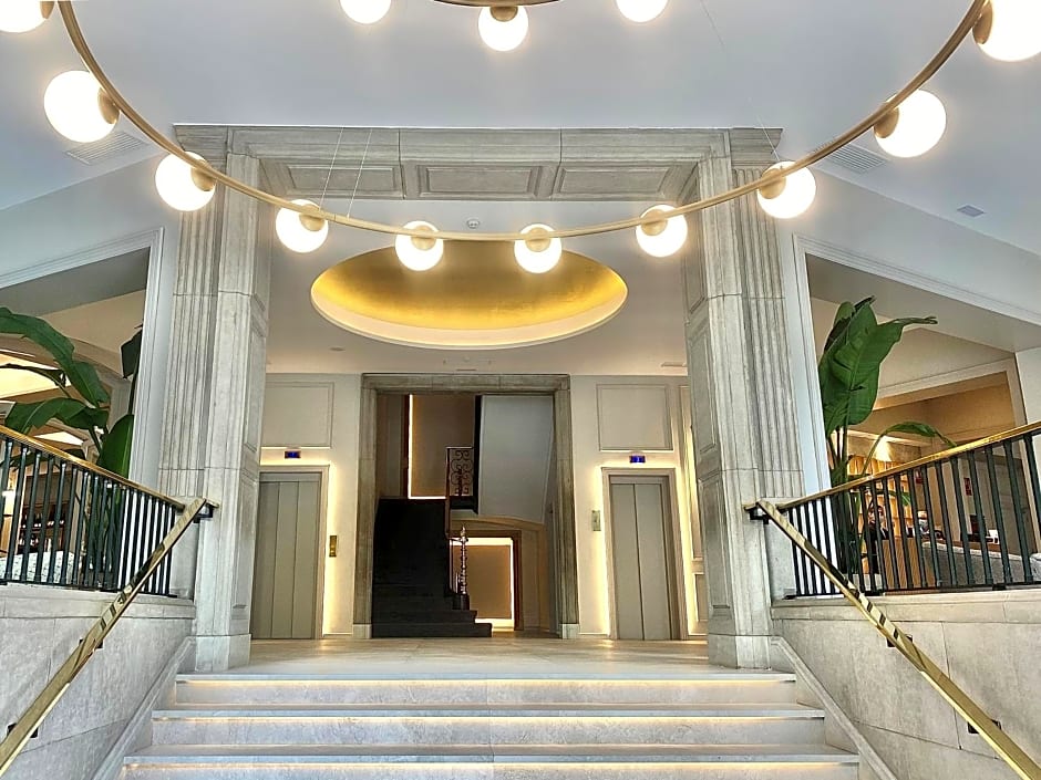 Lamaro Hotel