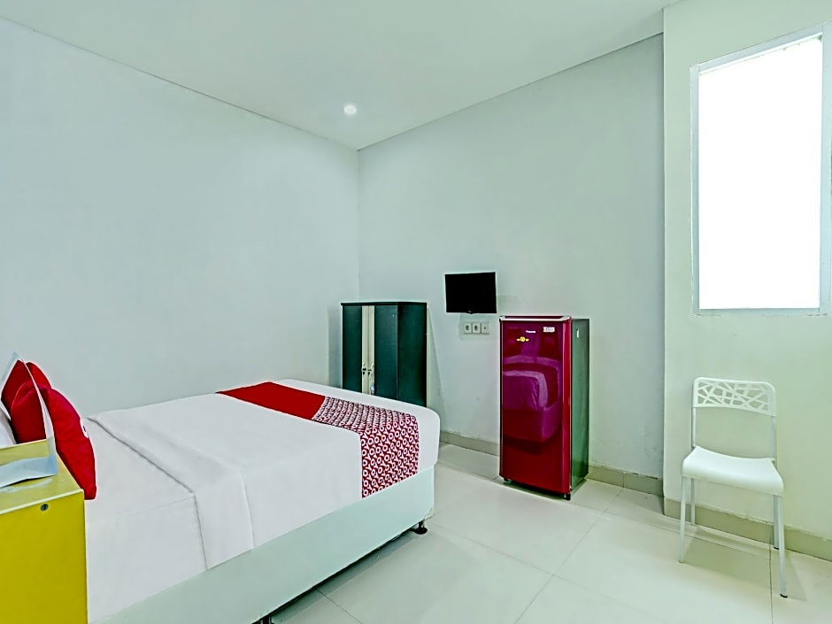 OYO 3856 Tizta Suites Bali