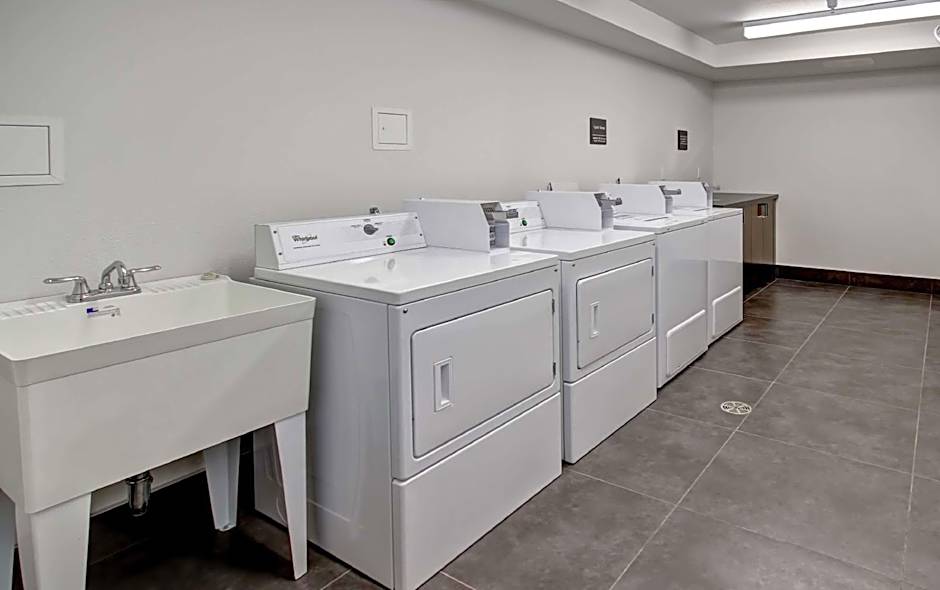 Hampton Inn By Hilton and Suites Medicine Hat, AB, Canada