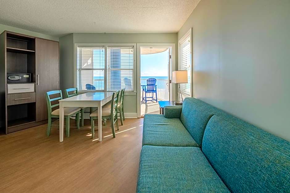 Commander Hotel & Suites