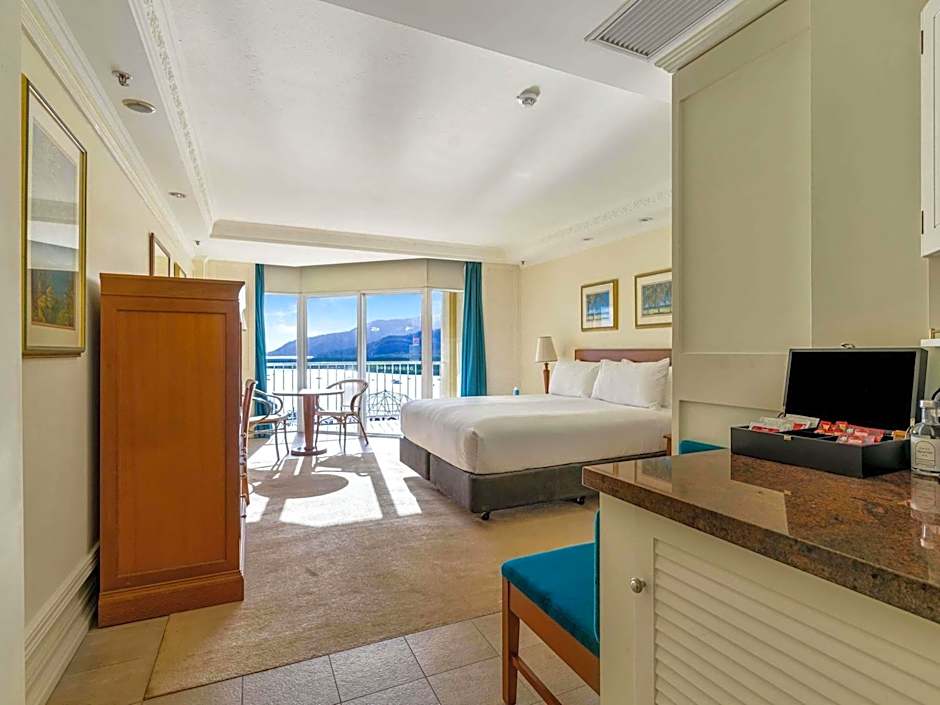 Pullman Cairns International