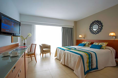 DOUBLE DELUXE SEA FRONT