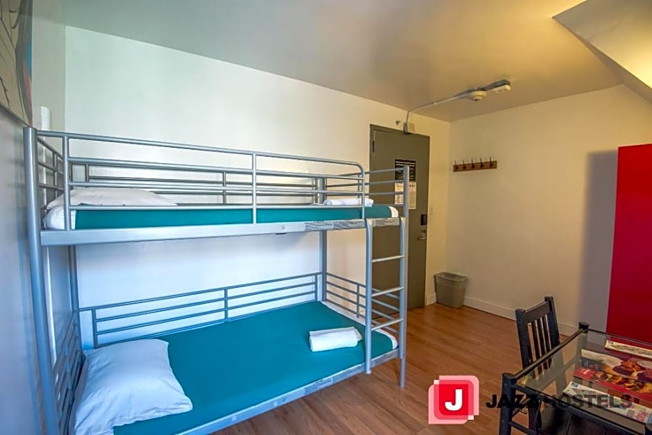Jazz on The Park Hostel – New York, NY