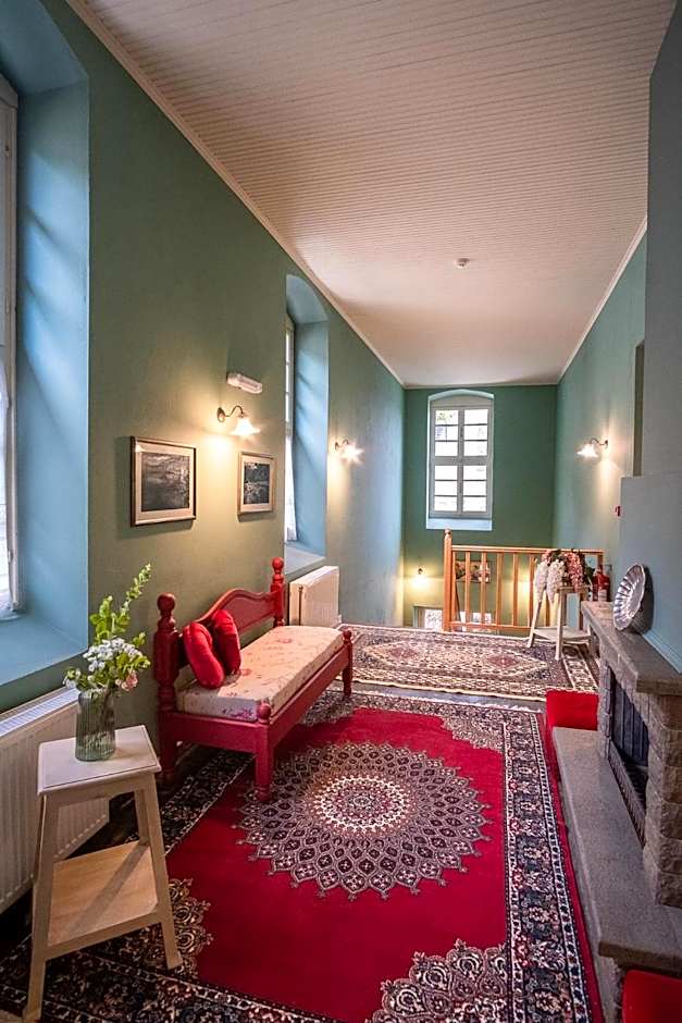 The Old School Boutique Hotel