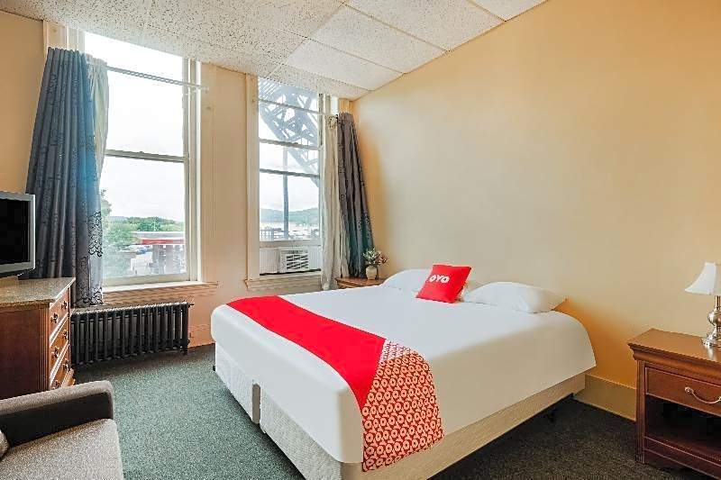 OYO Hotel Bradford Main St PA