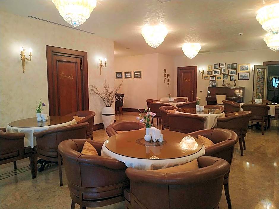 Sapphire Inn Hotel