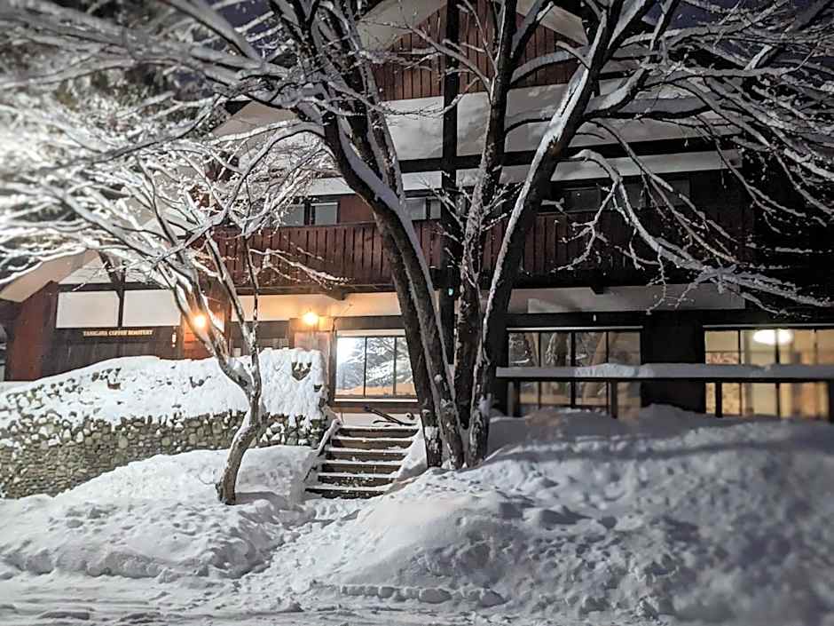 Tanigawa Valley Lodge & Coffee Roastery