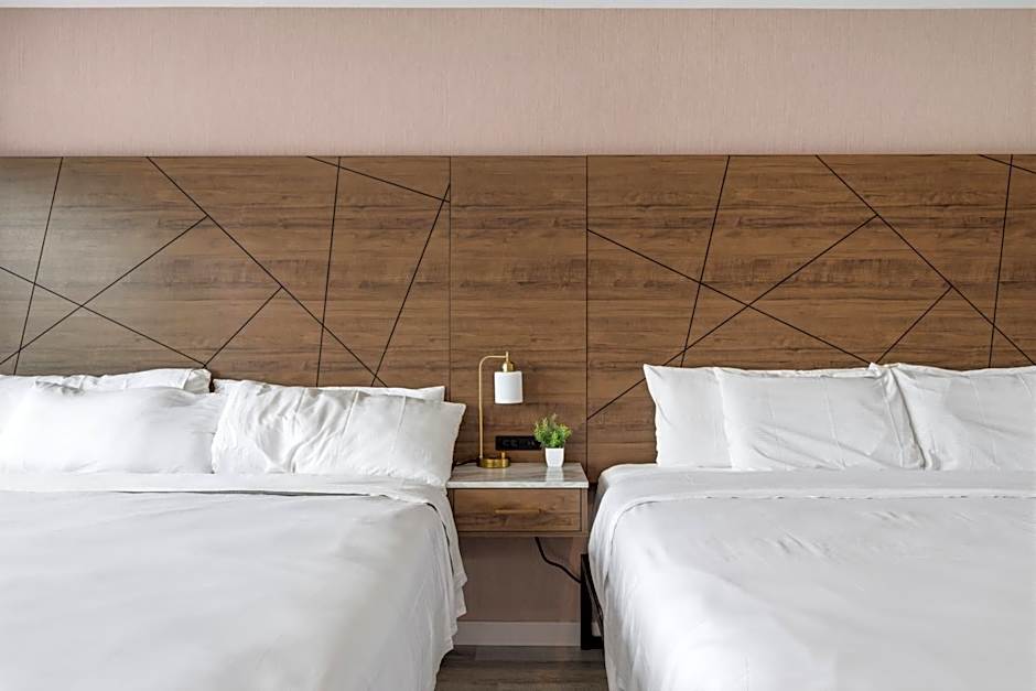 Pink Champagne Boutique Motel