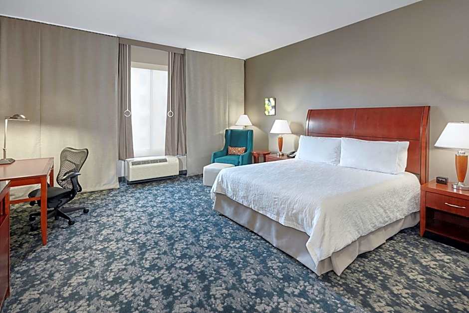 Hilton Garden Inn Naperville Warrenville