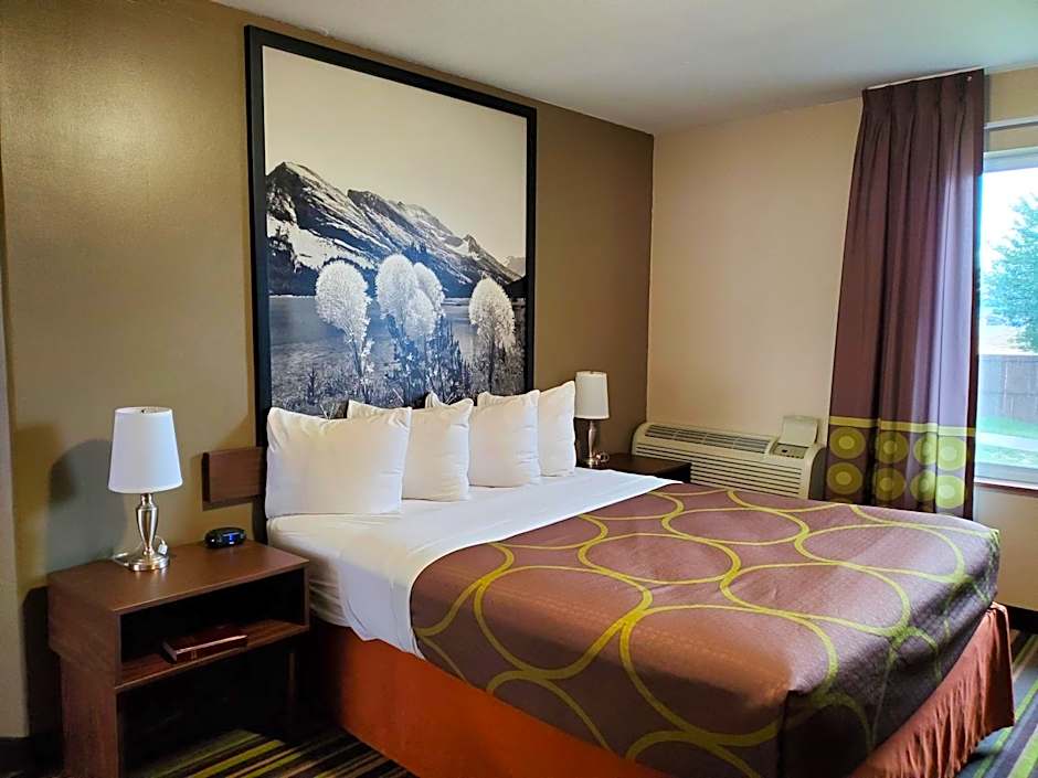 Super 8 by Wyndham Belgrade/Bozeman Airport
