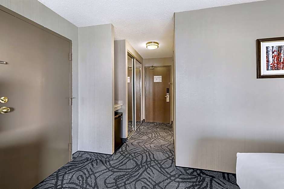 Best Western Plus Waterfront Hotel