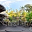 Parasol Blanc Hotel