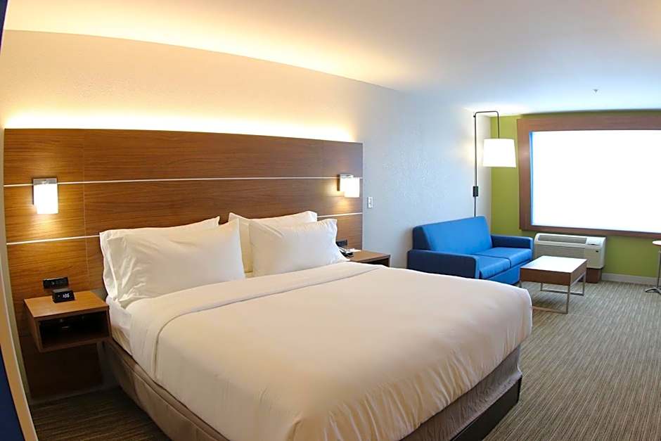 Holiday Inn Express & Suites Detroit Northwest - Livonia By IHG