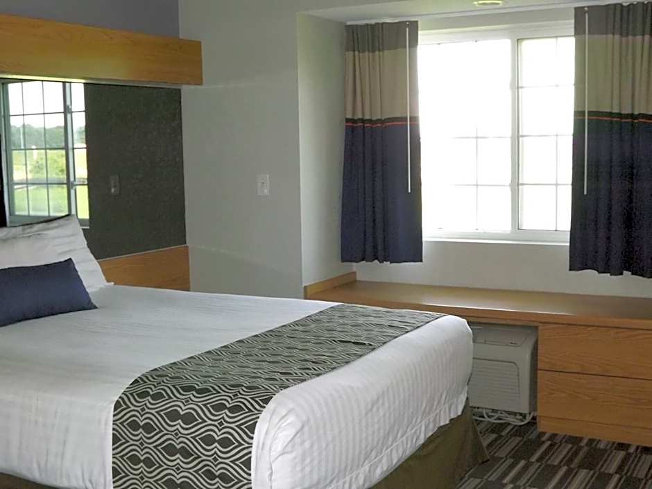 Microtel Inn & Suites By Wyndham Ames
