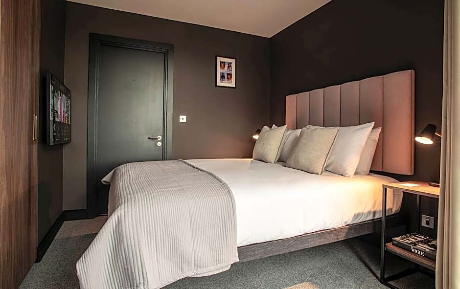 The Gate London City