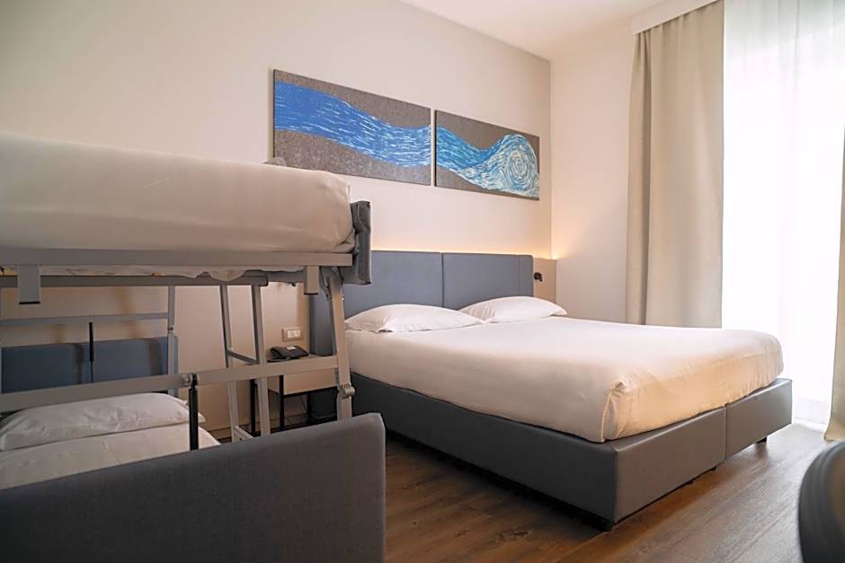 Sea Lion Hotel