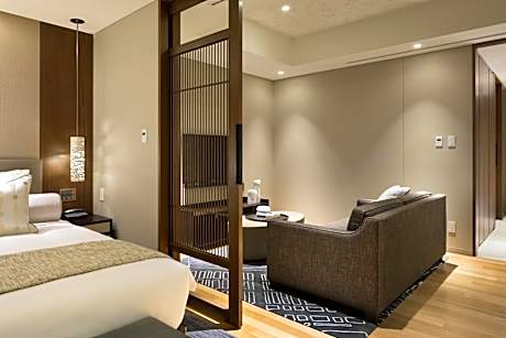 Deluxe One-Bedroom Apartment Twin