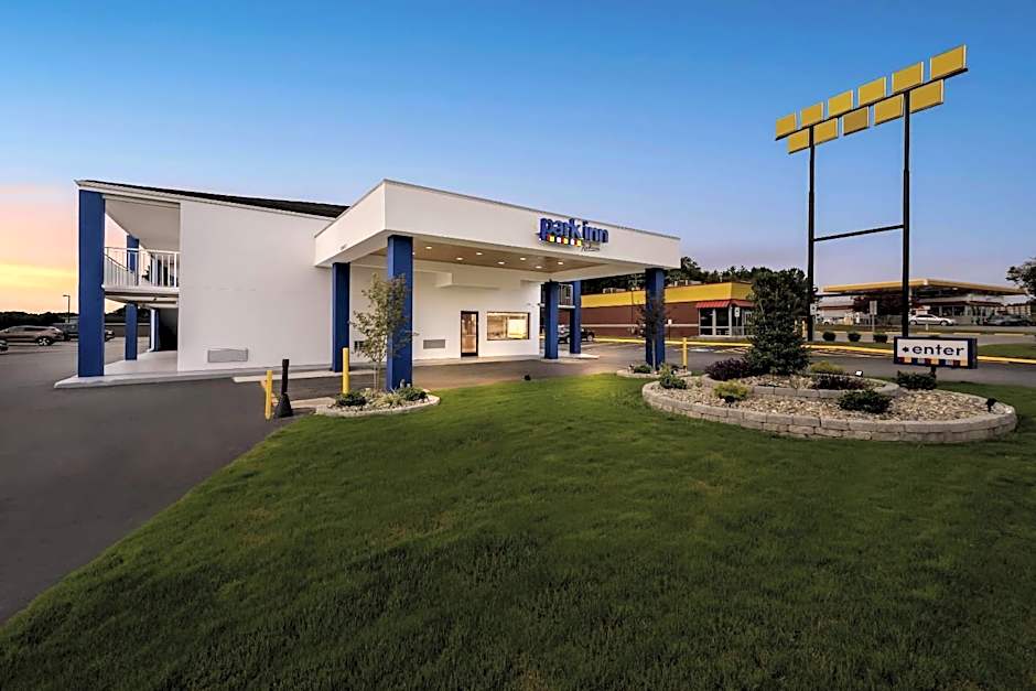 Park Inn by Radisson Weldon - Roanoke Rapids