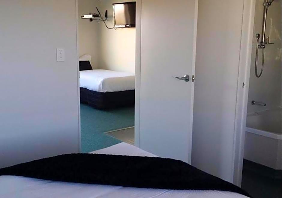 ASURE Abode On Courtenay Motor Inn