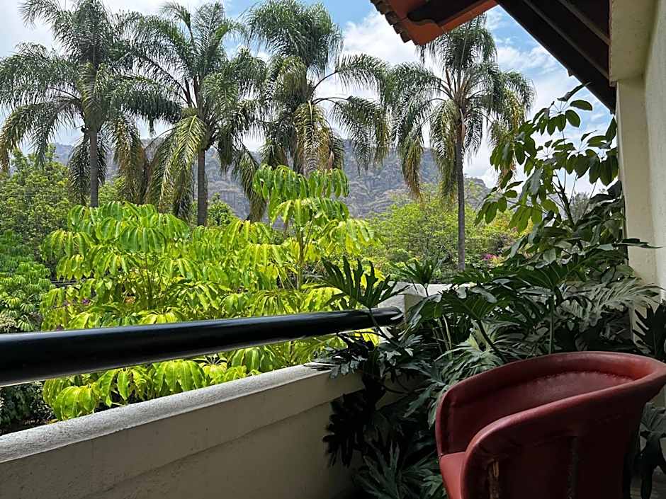 Casa Bugambilia, Un Pequeño Hotel en Tepoztlán