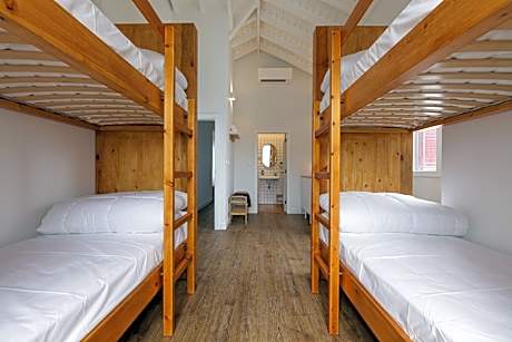 Quadruple Room with Private Bathroom