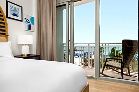 Corner King Room with Partial Ocean View