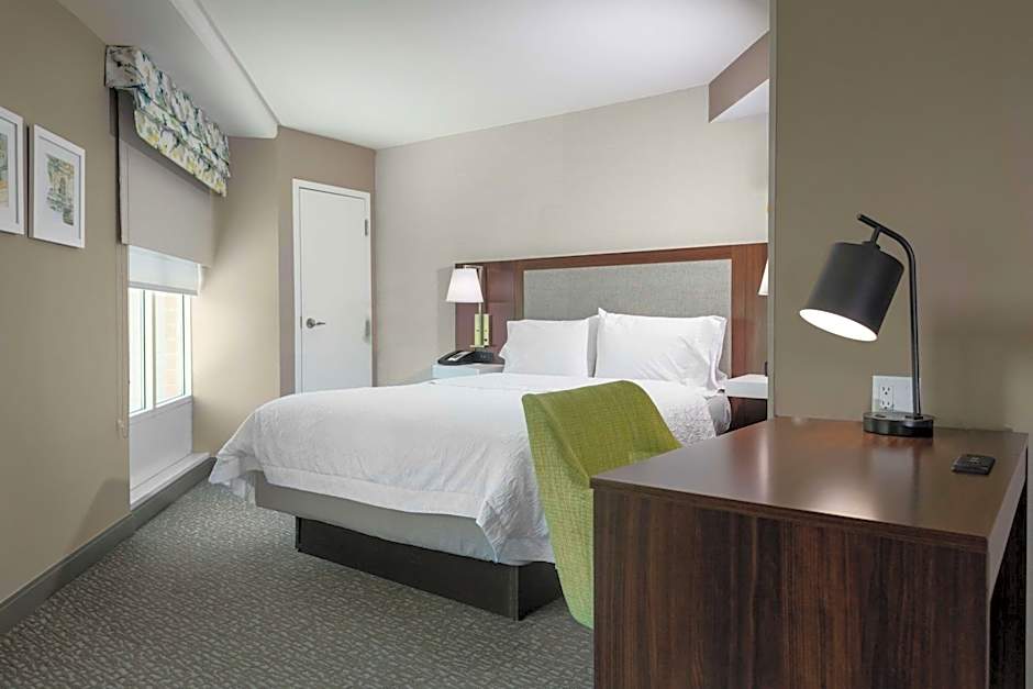 Hampton Inn By Hilton & Suites Arlington Crystal City DCA