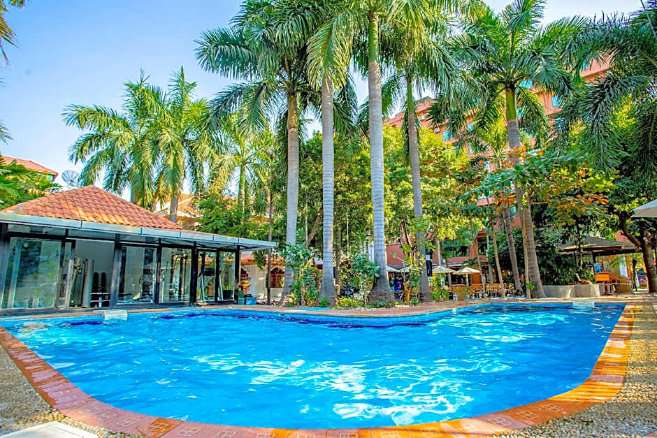 E-outfitting Golden Country Hotel