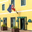 New Petit Hotel