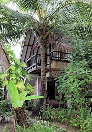Panji Panji Tropical Wooden Home
